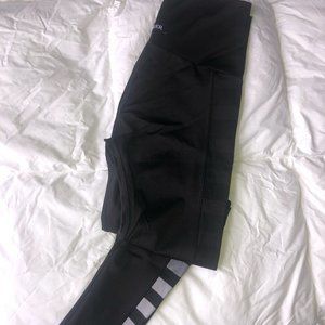 K Deer black and grey striped leggings